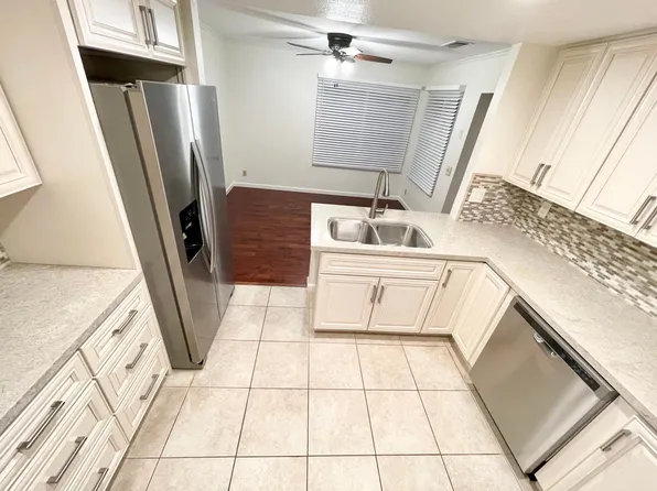 2465 Caminito Venido, San Diego, CA 92107
