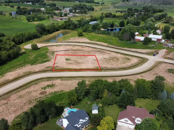 W7020 Otis Dr #64, Greenville, WI 54942