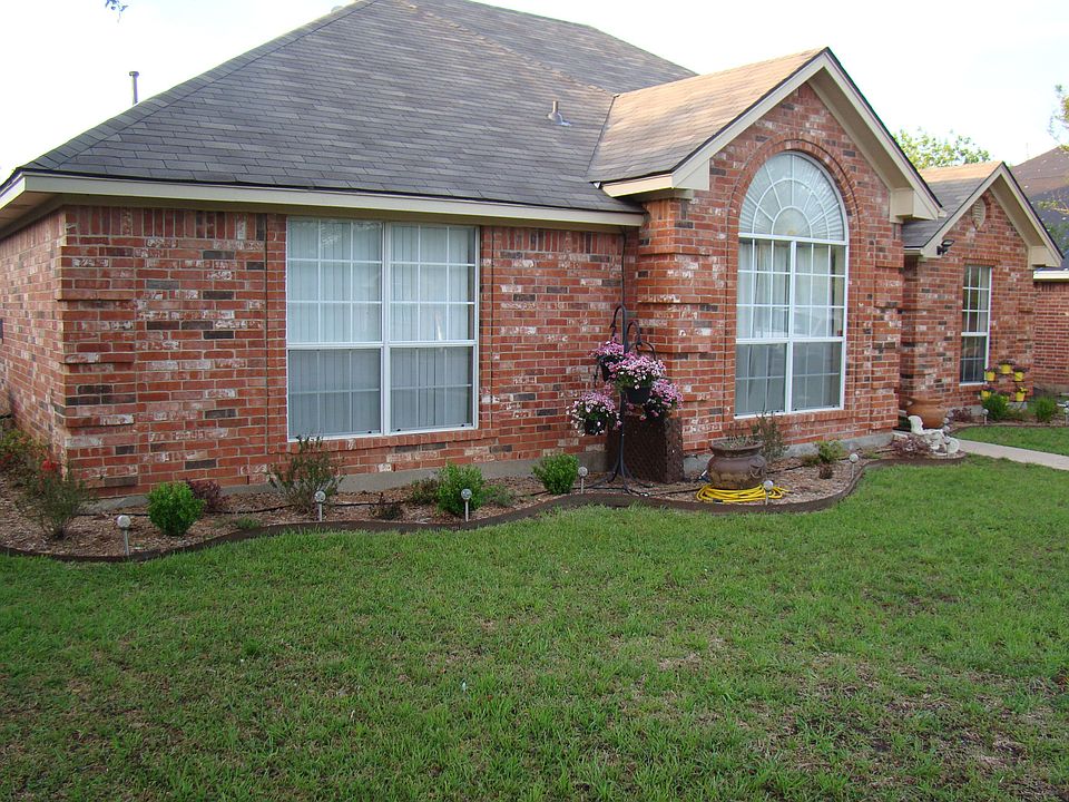 1st image of 317 Plum Holw