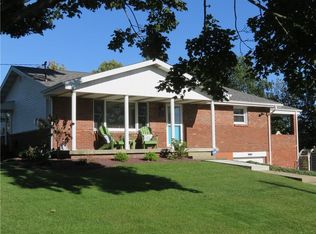 226 Aberdeen Dr, Oakdale, PA 15071