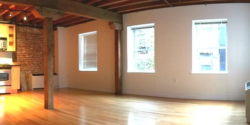 Rented by The Burkhardt Group | media 21