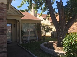514 Kalmia Dr, Arlington, TX 76018