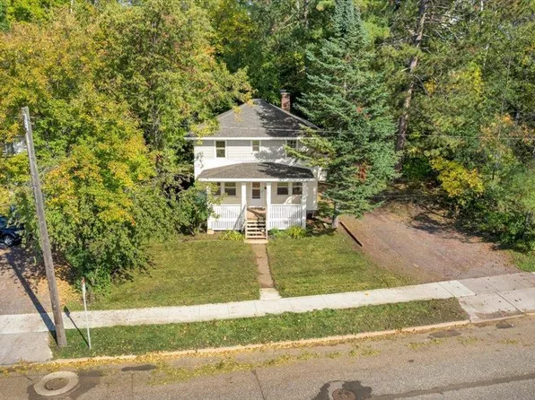 2402 Woodland Ave, Duluth, MN 55803