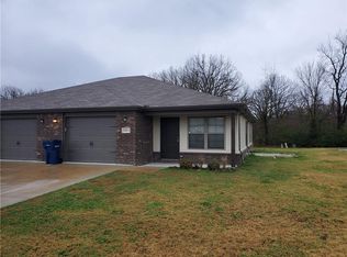 1302 S Haden St #A, Siloam Springs, AR 72761