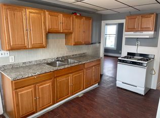 442 Smithfield Ave FLOOR 1, Pawtucket, RI 02860