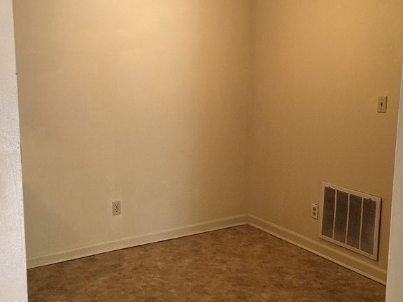 5th image of 112 Robinwood Dr #28