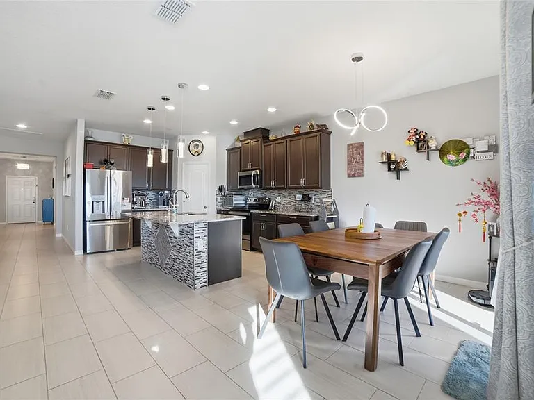 1461 Clear Brook Pl — Photo 17