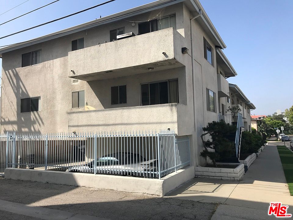 2nd image of 11520 Wyoming Ave