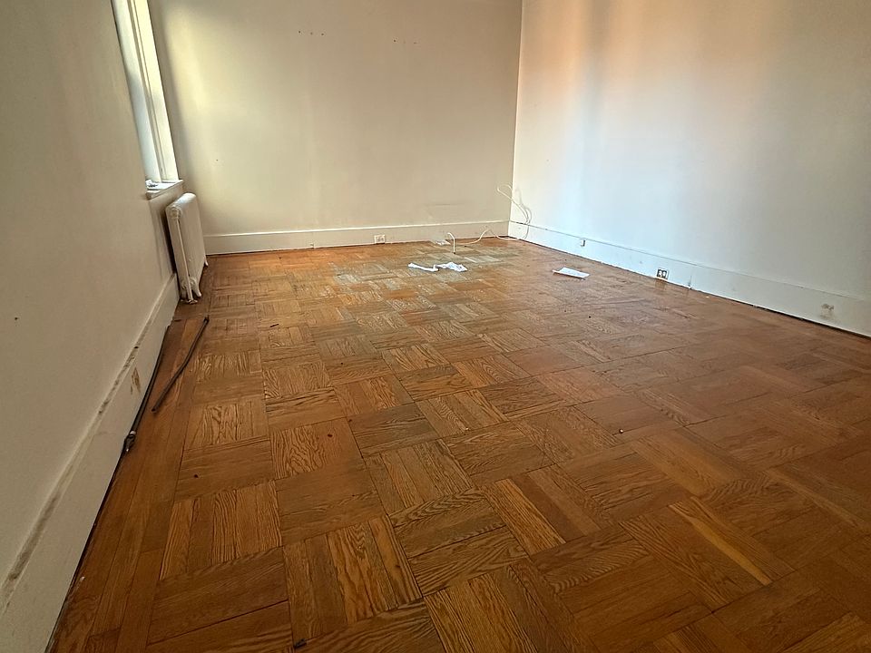2nd image of 45 E Mosholu Pkwy N APT 5J