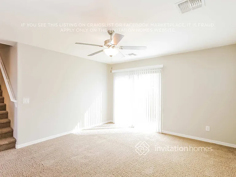 3907 S 79th Ln — Photo 4