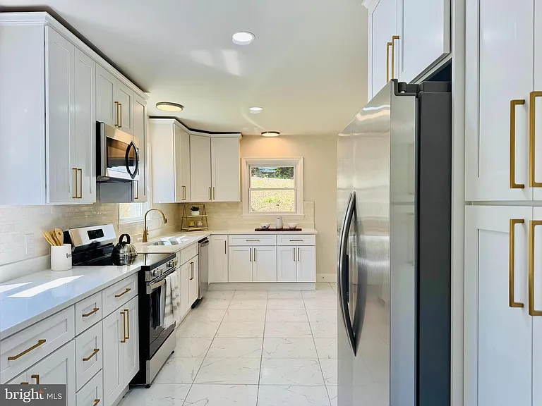 311 Villa Ave — Photo 4