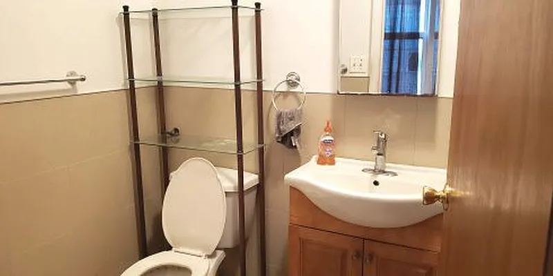 Rented by MCR Realty | media 19