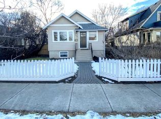 215 N 10th Ave NE, Calgary, AB T2E 0X1