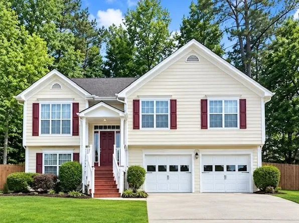 1297 Burnt Wood Ct, Lawrenceville, GA 30044