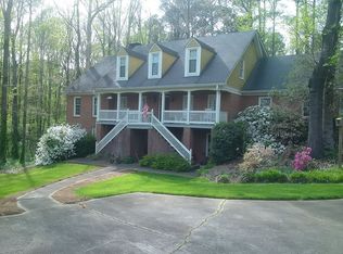 667 Bow Ct, Lilburn, GA 30047