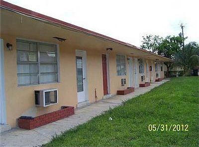 2nd image of 16120 NE 19th Ct APT 5