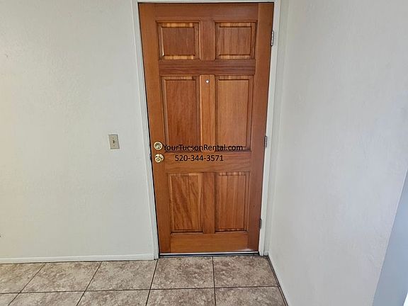 5th image of 806 S Langley Ave Unit 203