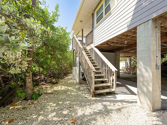 4th image of 22842 Buccaneer Ln