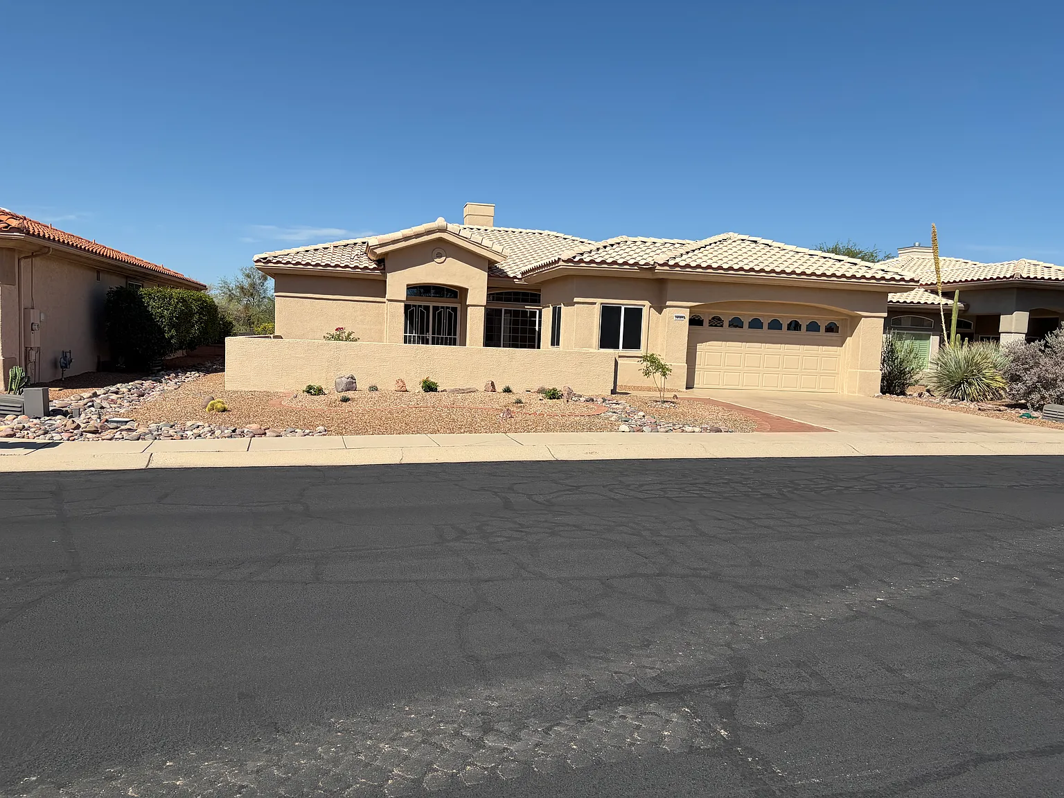 2 bed, 2.5 bath, 2034 sqft, $3,000 — Photo 1