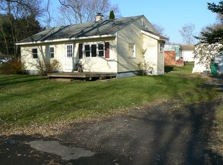 200 Wood Rd, Whitesboro, NY 13492