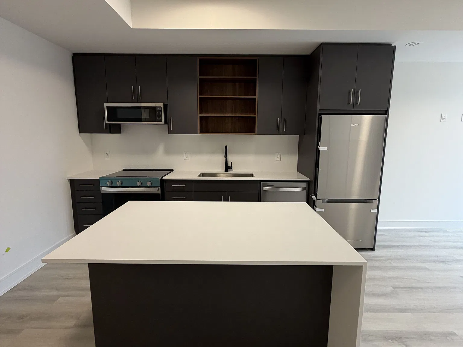 1 bed, $2,050 — Photo 4