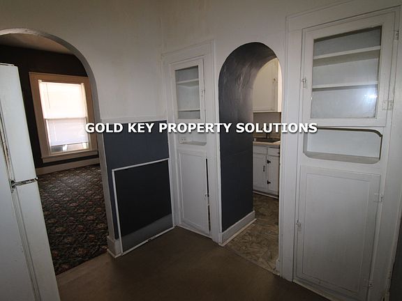 4th image of 332 W 9th St #1B-1BA-600SQFT