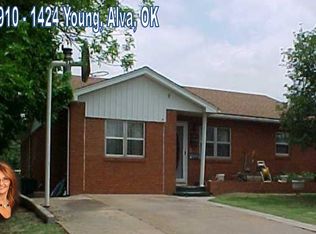 1424 Young St, Alva, OK 73717