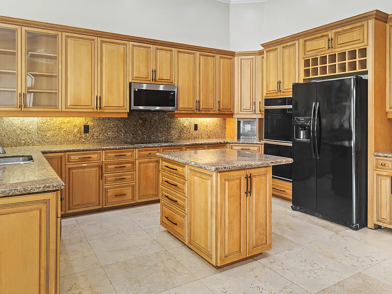 8480 Man O War Rd — Photo 12