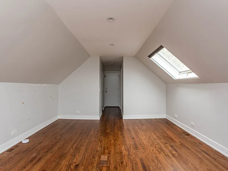2045 N Wolcott Ave #2R — Photo 13