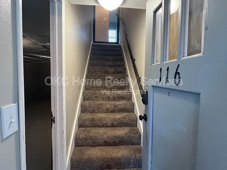 116 W Beech St — Photo 8