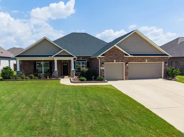 207 Somerdale Ln, Huntsville, AL 35811