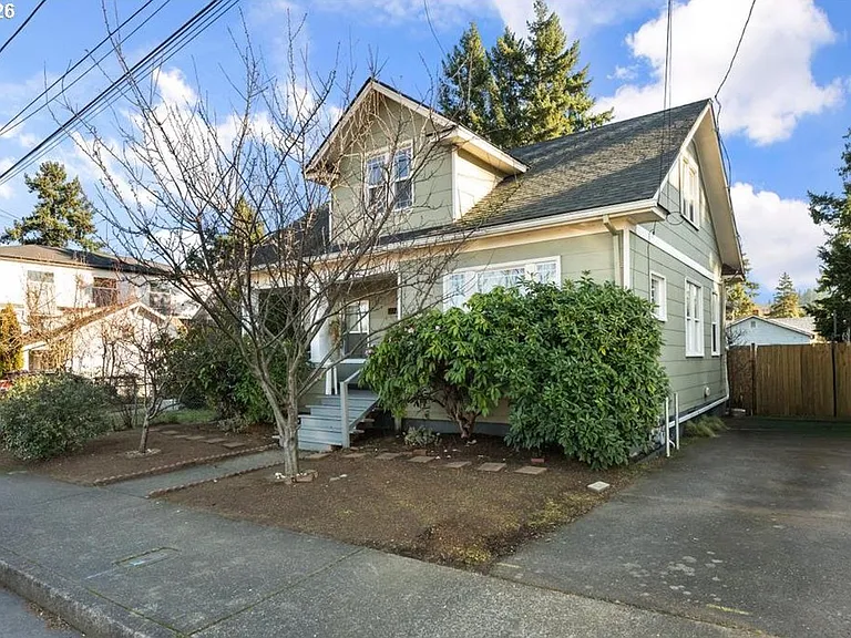 6059 NE Willow St — Photo 3
