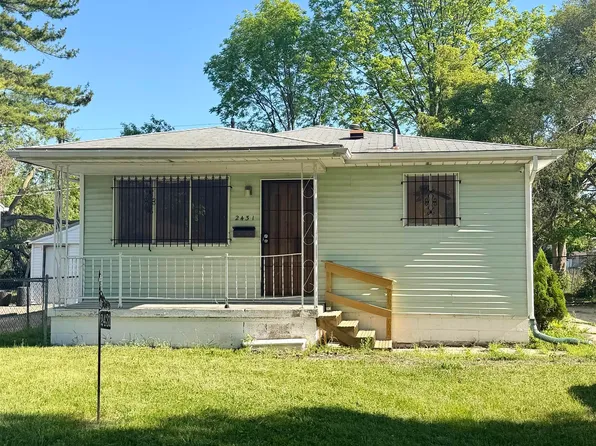 2431 Ledyard St, Saginaw, MI 48601