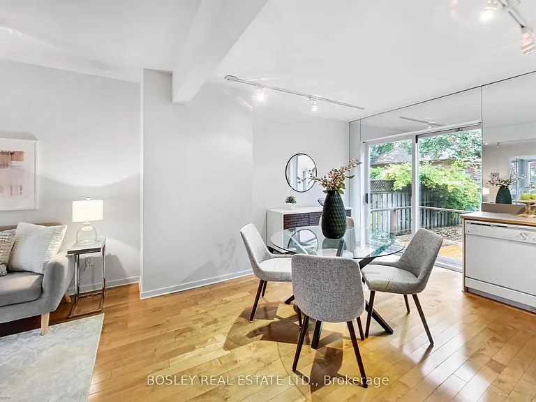 140 Helendale Ave — Photo 11
