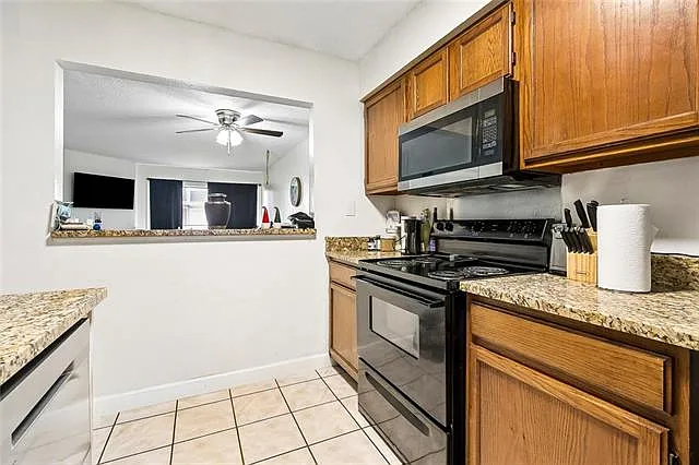 2425 Oxford Pl #136 — Photo 5