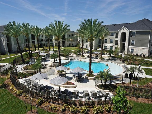 2nd image of 9702 N Sam Houston Pkwy E APT 1234