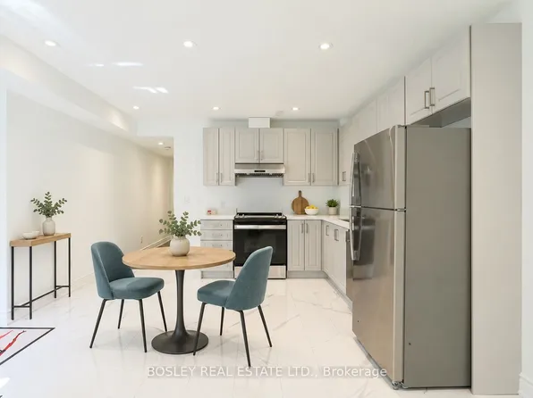 9 Queen Victoria St, Toronto, ON M4J 1E8