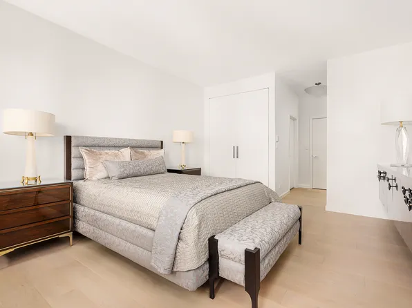 200 East 62nd Street image 6 of 12