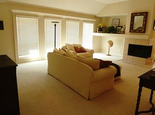 2407 Lake Front Ct, League City, TX 77573