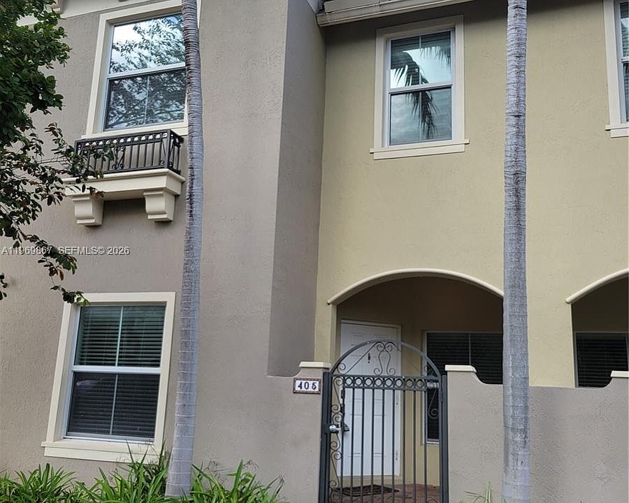 1st image of 2851 W Prospect Rd Unit 405