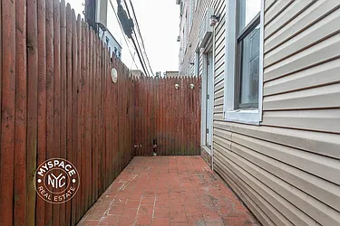 Rented by MySpaceNYC