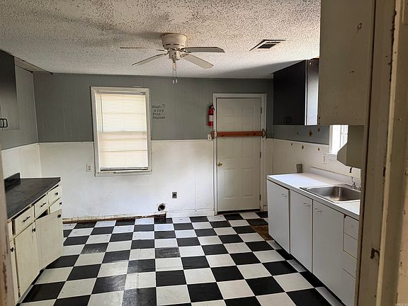5th image of 2403-2405 W Roosevelt Ave