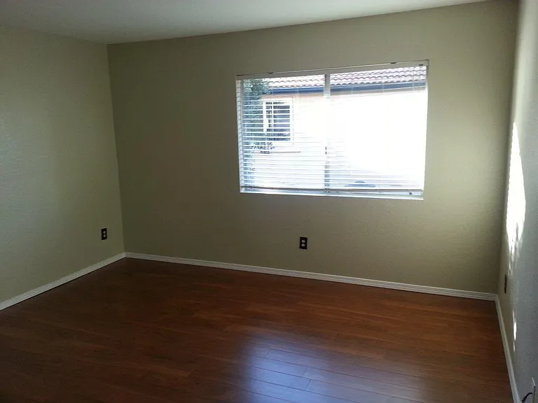 11337 Avenida De Los Lobos #G — Photo 13