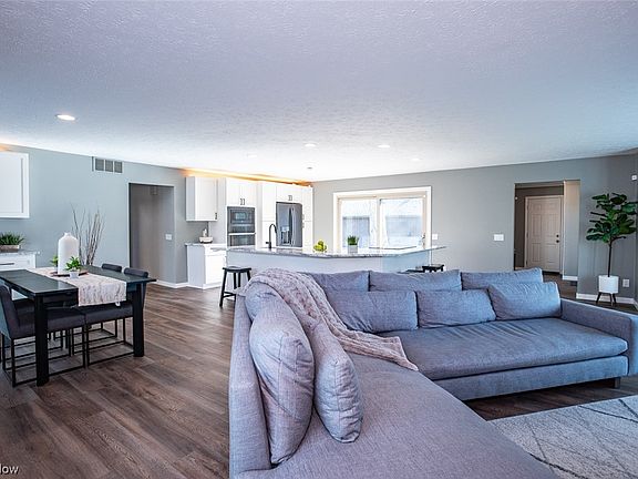4th image of 21946 Little Brook Way