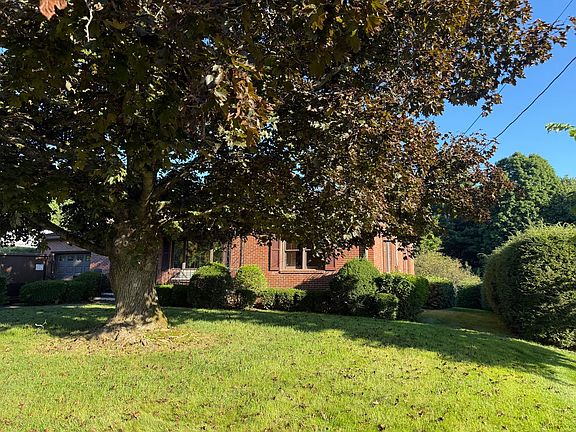 2nd image of 37 Charles Hill Rd