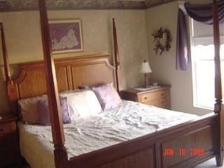 5th image of 304 Hidden Lake Dr