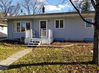 322 Forest Ave N, Fargo, ND