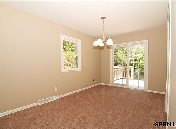 3rd image of 305 Lorraine Dr