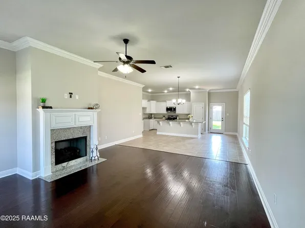 103 Sapphire Springs Rd, Youngsville, LA 70592