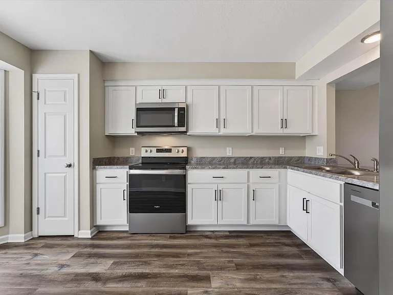 2072 Tynewood Dr — Photo 12